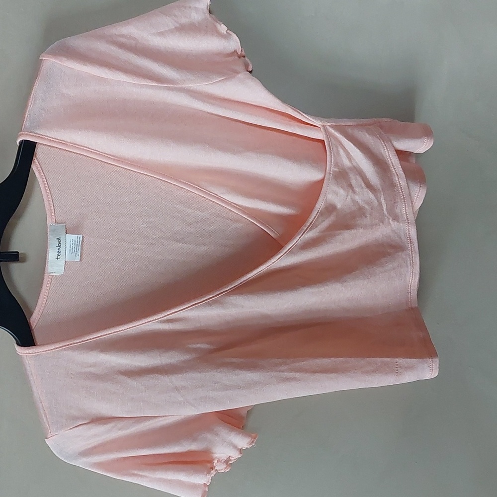 Peach Short Sleeve Wrap Style Large Shirt From Discovery